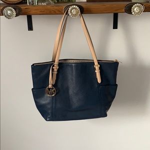 NWT michael kors tote bag!